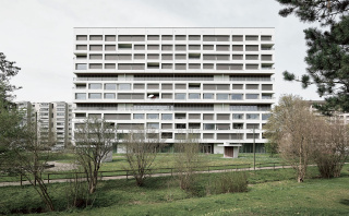 Wohnhochhaus und Ladenlokal Zürich Hirzenbach