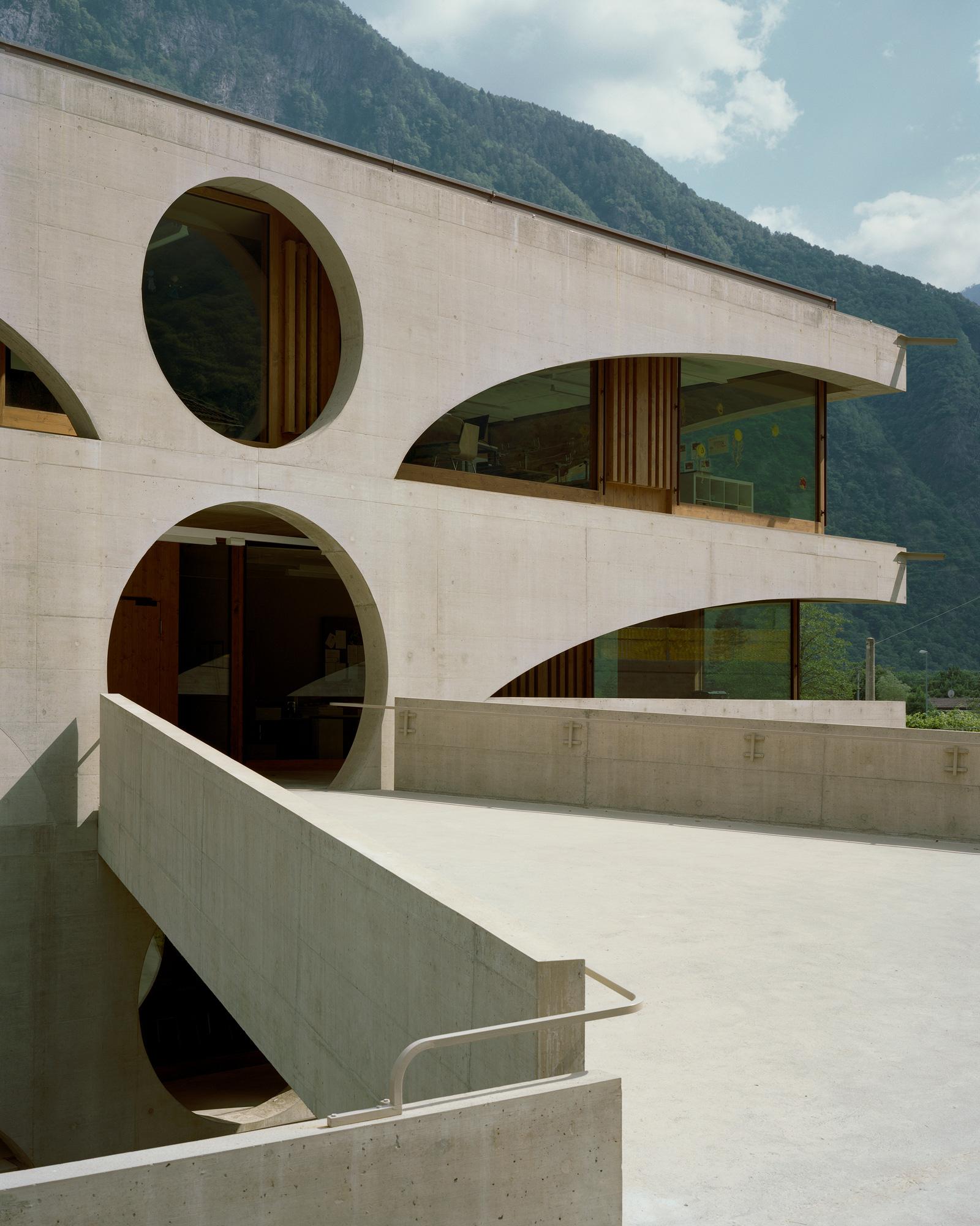 Ecole et jardin d’enfants, Grono